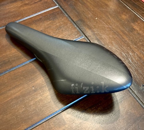 Fizik arione bike saddle - r7,