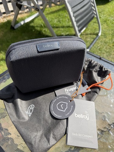 Bellroy tech kit - compact,,