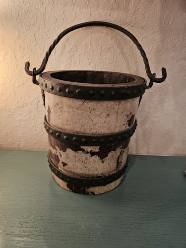 Antique wooden berry sugar - antique, berry/sugar