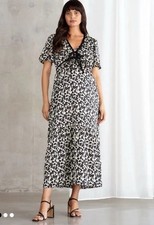 Seraphine Luxury maternity nursing Dress Floral Print Satin Size 14 BNWOT