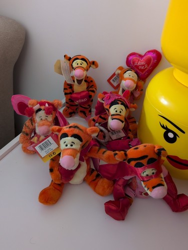 Disney store valentines - store,