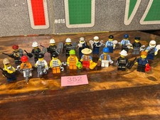 19 Lego Town Minifigures
