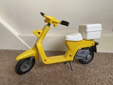 Vintage Pedigree Sindy Scooter, Moped, 1980's, Plastic, Rare, Yellow.