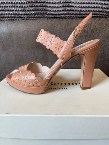 Bennett sandals aroa - aroa, blush