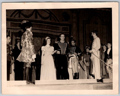 Vtg snapshot theater stage - b&w,