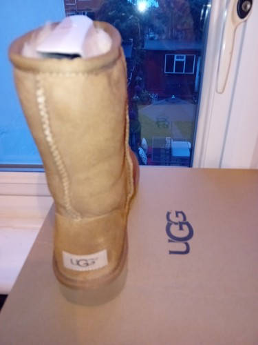 Size tall chestnut ugg boots - 6,