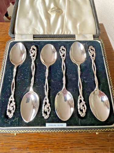 Solid silver teaspoons 1929 - 6,