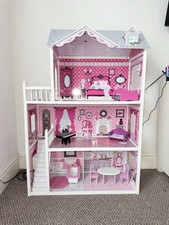 Isabelle Doll House