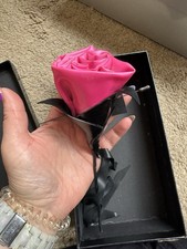 Moet & Chandon Gareth Pugh LFW LONDON FASHION WEEK pink Rose Brooch 2008