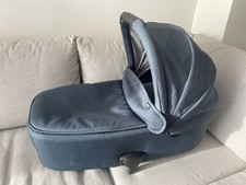 Mamas & Papas Flip XT Carrycot In Deep Ocean