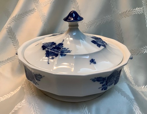 Royal copenhagen blue - copenhagen, flowers