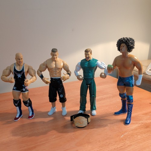 Wwe figure bundle - wwe,