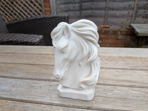 Alabaster figurine horses - alabaster, head