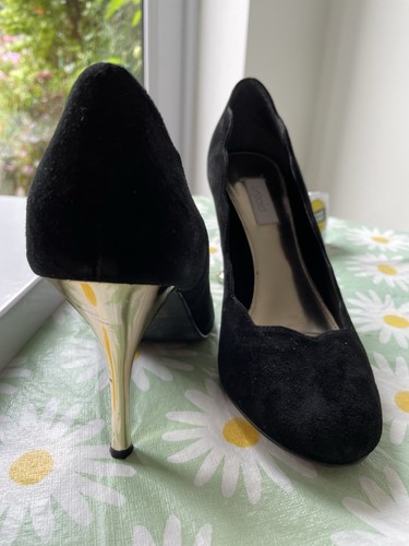 Black suede court shoe with - shoe,