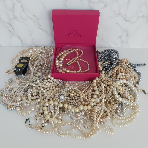 Job lot 8kg faux pearl - lot,