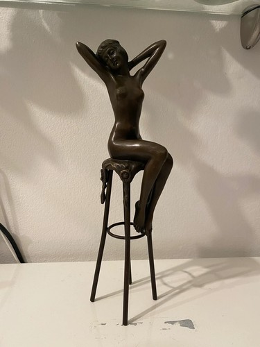 Bronze vinatge statue art - vinatge,