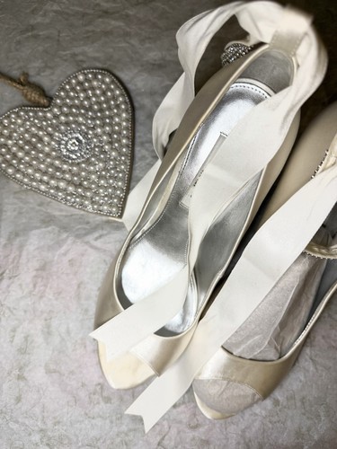 Ivory satin heels - satin, with