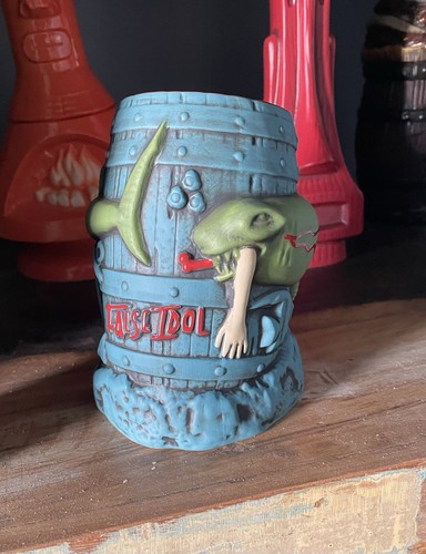 False idol hammerhead shark - false,