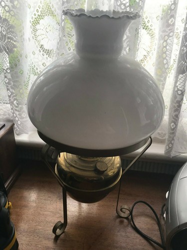 Vintage aladdin brass oil - n/a,