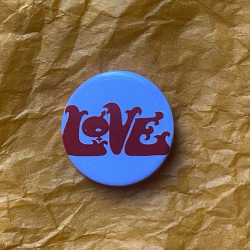 Love repro 25mm pin badge - love,