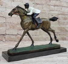 JOCKEY RIDING HORSE BRONZE STATUE FIGURE FIGURIN HOT CAST MARBLE BASE SCULPTURE