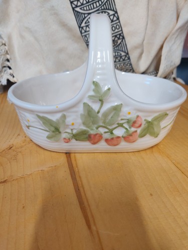 Vintage ceramic strawberry - vintage,