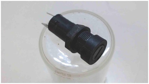Fuse holder socket - /,