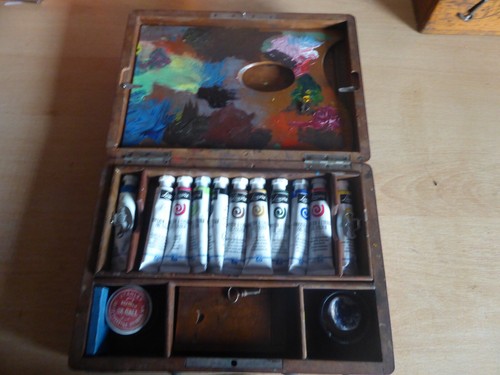 French fruitwood oil paint - , box