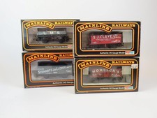 Mainline Lot of 4 Wagons Plank