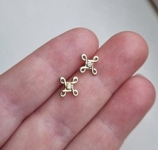 9ct Yellow Gold Hallmarked Clogau Diamond Small Stud Earrings Welsh Gold 0.9g