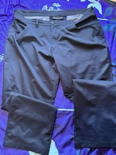 44” WAIST X 30” LEG - DESIGNER UNDER-ARMOUR GOLF TROUSERS - NEW NO TAG
