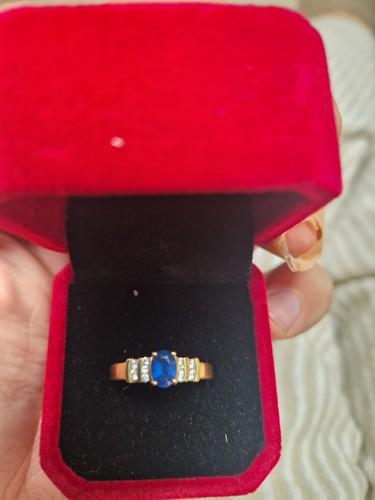 Iliana 18ct gold - gold, sapphire