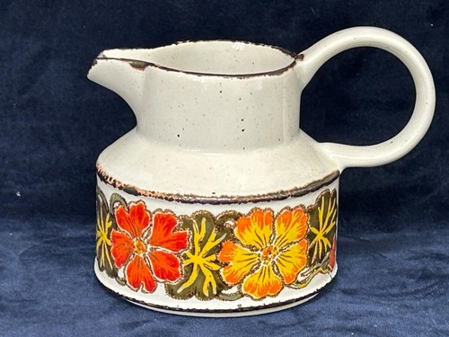 Midwinter nasturtium milk jug - nasturtium,