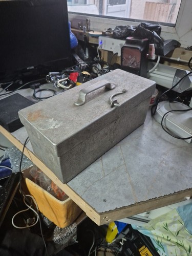 Vintage aluminium toolbox - , /