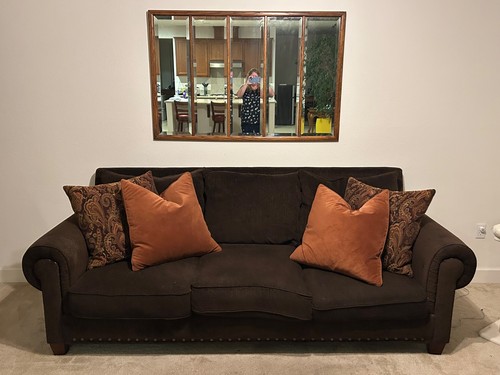 Sofa 500 both - -, $500,