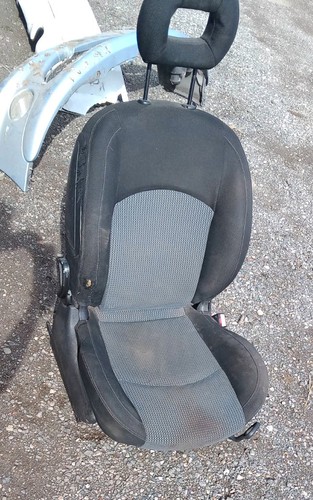 Peugeot 206 drivers right - ,