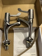 Saracen quarter turn lever