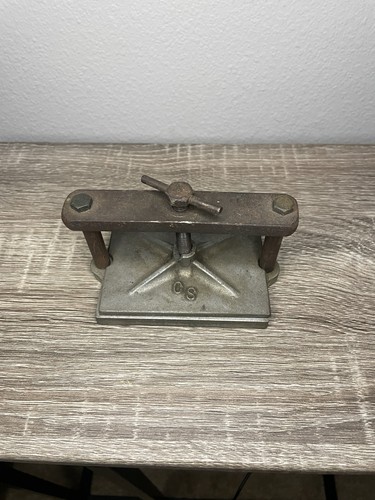 Broken antique vintage cast - antique,