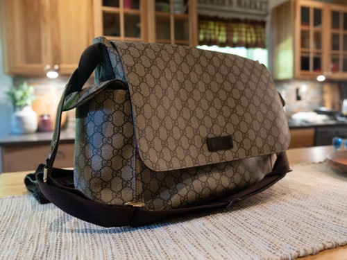 Gucci supreme baby diaper - gucci,