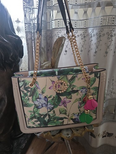River island floral - river,