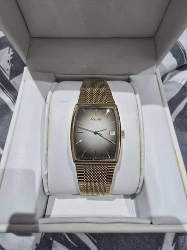 Vintage accurist gold tone - vintage,