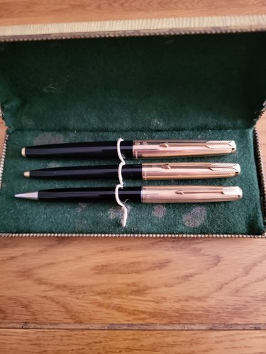Vintage parker black gold - vintage, black,gold