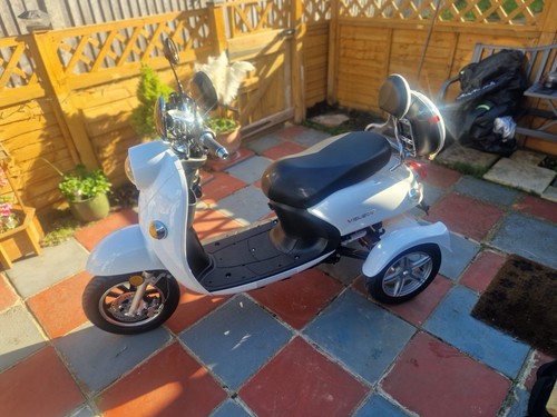 Veleco zt63 wheeled - wheeled, retro