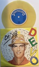 DEVO -BE STIFF RARE 7" MILKY TRANSLUCENT YELLOW UK PRESS 1978 STIFF PUNK N MINT!