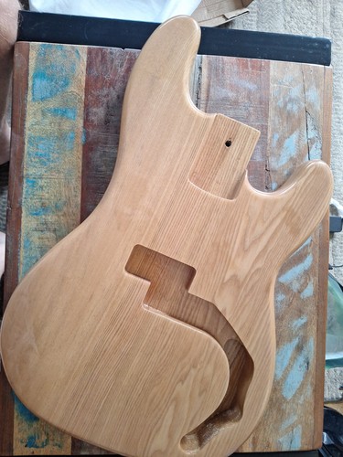 Bass body natural - bass,