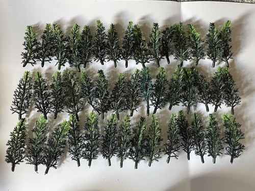 Gauge plastic trees - oo, x