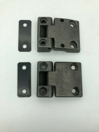 Front left door hinges - front,