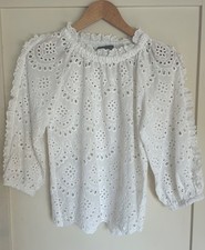 White Wyse London Broderie