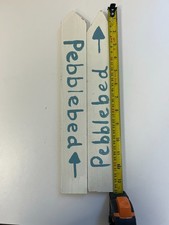 2 x Wooden Arrow Signs –