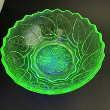 Vintage 1930’s Bagley Art Deco Leaf and Rose Pattern Bowl Green Glass Uranium UV